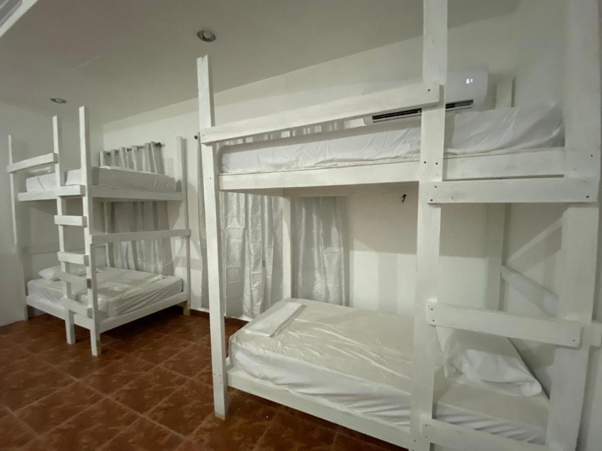 Beach Dorms ซานฮวน ภายนอก รูปภาพ